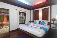 Lanta Long Beach Hostel
