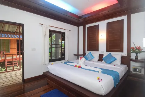 Lanta Long Beach Hostel
