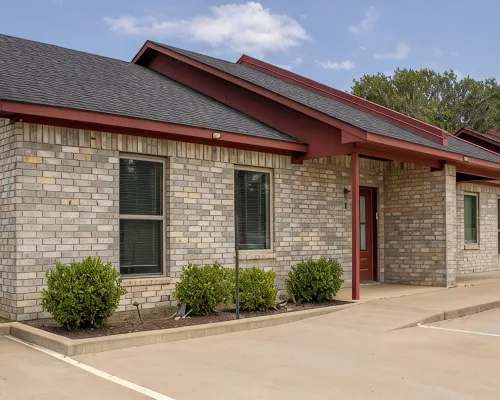 Charming 2-bedroom apartment in Lindale Hotels in Lindale