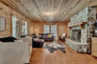 Church Farm cabin is a cozy cabin for an unforgettable stay in central Alabama