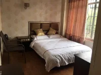 Loujia Yuanzi Hostel - balcony