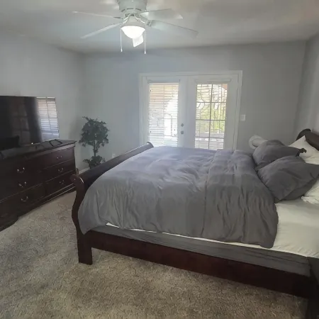 Spacious Golfers Retreat with Free Guest Pass!