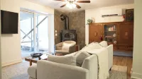 The Creek House - Secluded Stay 10min to Woodstock & Saugerties