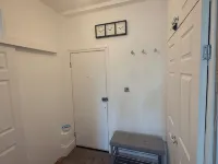 Beautiful 1-bedroom apartment. Perfect for couples, families, or friends. Hotels in Surbiton