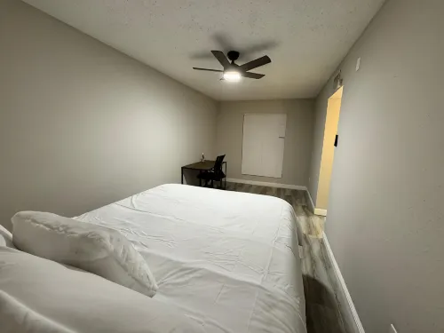 1BR Retreat • Cozy & Bright