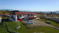 Hostal Doble E Patagonia - parking