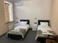 Continent Hotel - غرفة مطلة على الجبل