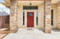 Aggie Escape  4BR+Fire Pit + Yard Games Near A&M