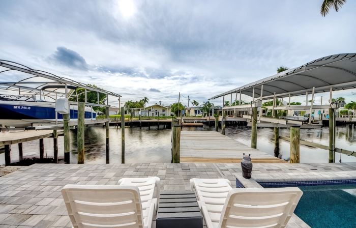 Gulf Hidden Jewel POOL Kayak bikes fish from dock