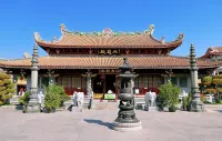 Lane Nanyang Yingyue Hostel (Archway Street shop, ancient city of Chaozhou) - Romantic