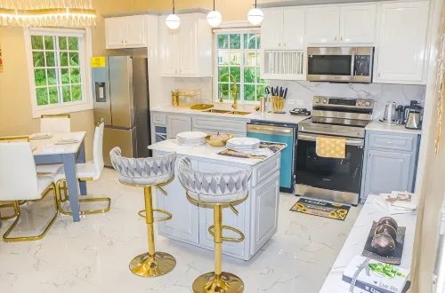 Cozy Luxury Hideaway With Free Wifi,Parking,Swimming Pool&Jacuzzi Near Negril 1b - chambre d’hôtes