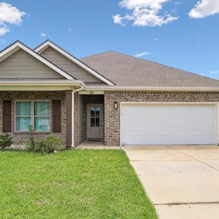 Hearth & Haven  4BR w/ Game Room + Fire Pit Walk to Foley Sports Complex