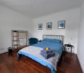 Troon town centre apartment. Great for golf, beach, coastal walks and much more.