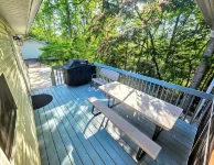 Lake Keowee Lakefront Cove, Private Dock, Boat Parking, Kayaks & more - 4-Sterne