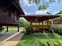Doungploy BaanruenThai Homestay