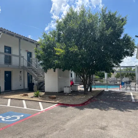 Studio 6 Suites Euless, TX – DFW West Отели в г. Юлесс
