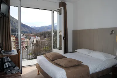 Adonis Lourdes - Notre Dame de la Sarte Hotels in 