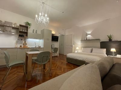 The Crystal Suite - Gorizia Central Apartment