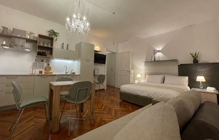 The Crystal Suite - Gorizia Central Apartment
