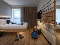Moxy Lisboa Oriente Hotels near Olivais