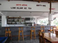 Jalyn's Resort Sabang - bar