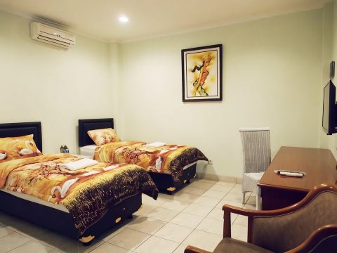 CT 195 Guesthouse Hotels in Sukajadi