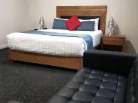 Ramada by Wyndham Hamilton City Center Hotels in Hamilton