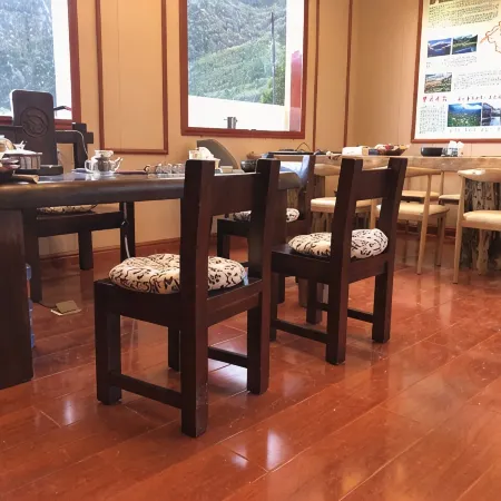 Danba Yunting Time Inn (Jiaju Village No. 5 Observation Deck Store)