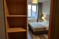 65Home Guest House - parking