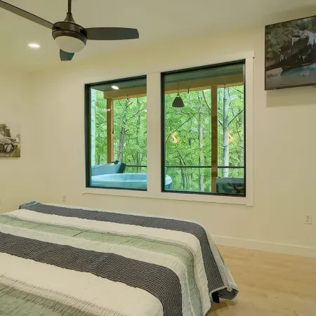 Honeymoon Hollow Cabin at Trickle Creek