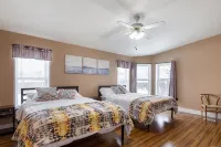 Chic Home in Downtown Driggs!