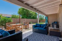 Snowbirds & Families - Large Covered Patio - Pet Friendly - Cabletv - Sleeps 6