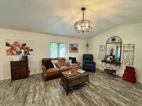 Serene & comfortable Southwestern home in Dalhart for you and your pets…