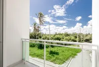 Luxurious & Cozy 2BR Condo 5 Minutes Walk to the Beach - Gym