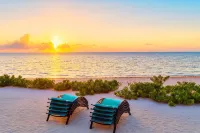 Upscale 2 bedroom beach front Villa