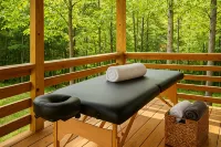 Eagle's Nest • Jacuzzi • Pet Friendly • Mtn Views