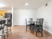 Cozy Modern 2Bed 2Bath Getaway in Atlanta Free Parking & Coffee Station Hotels in Dunwoody