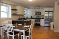 Lakefront Downtown Apartment