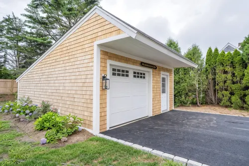 All-New Coastal Luxury Near CBI & Beaches, Dog-Friendly