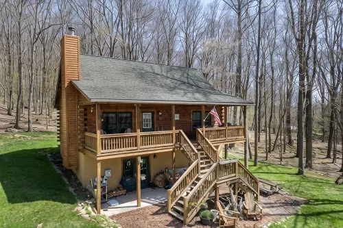 Charming 4-bedroom cabin