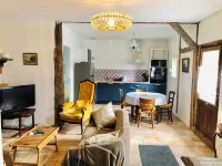 Charming cabin by a lake in the heart of the Landes d'Armagnac forest - Hytter