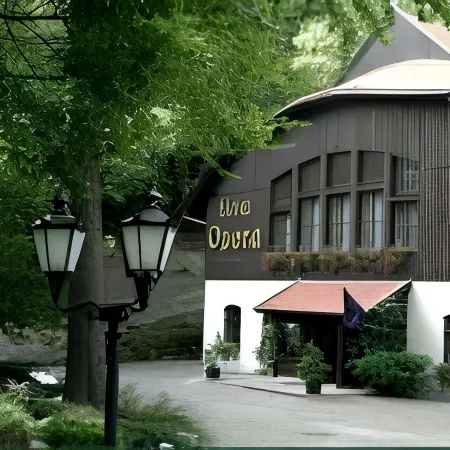Hotel Opera