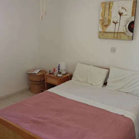 Apartment in Kings Palace with a sunset view and an easy walk to Venus Beach
