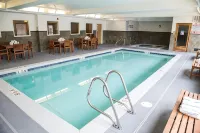 Gray Wolf Inn & Suites - رومانسي