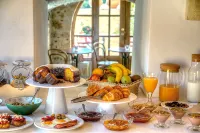 Malvasia Traditional Hotel - breakfast