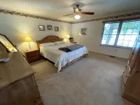 Spectacular - Main Lake Home - Huge Dock - Sleeps 18 - 4 stjerner