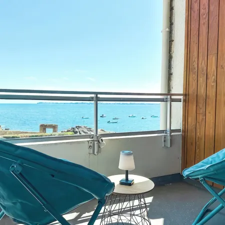 Sea view apartment