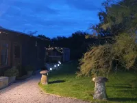 Found at the foot of Roundway Hill with it's own secluded garden. Pet friendly. Hotel a Calne