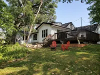 Lakefront House w/King Bed, Sauna,  walk-in shower and lake access