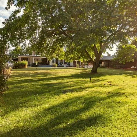 6Beds 3Bath - Pool, Hot Tub, Pets Welcome, Fire Pit- 1mi to Downtown